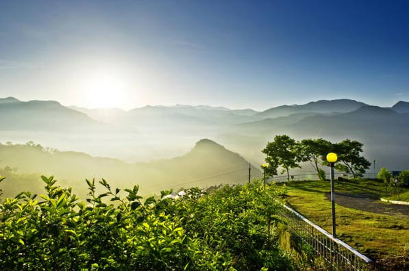 云海山间景色，台湾阿里山