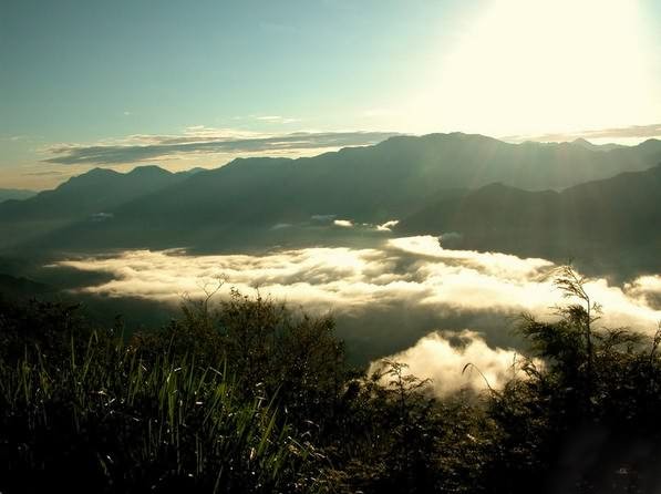 云海山间景色，台湾阿里山