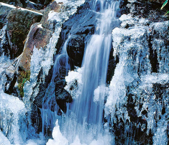 清雪冰瀑