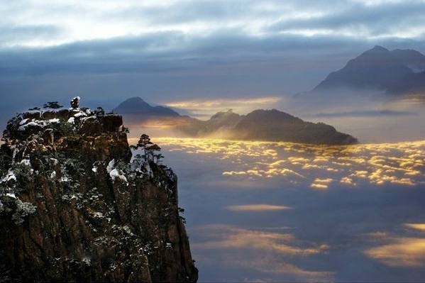 黄山奇石景观，猴子观海