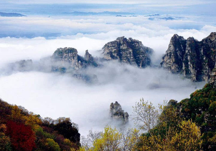 太行山(北緯34°34—40°43,東經110°14——114°33),又名五行山